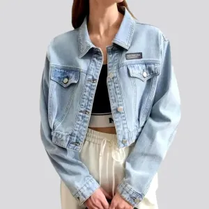 Chic denim jacket for women