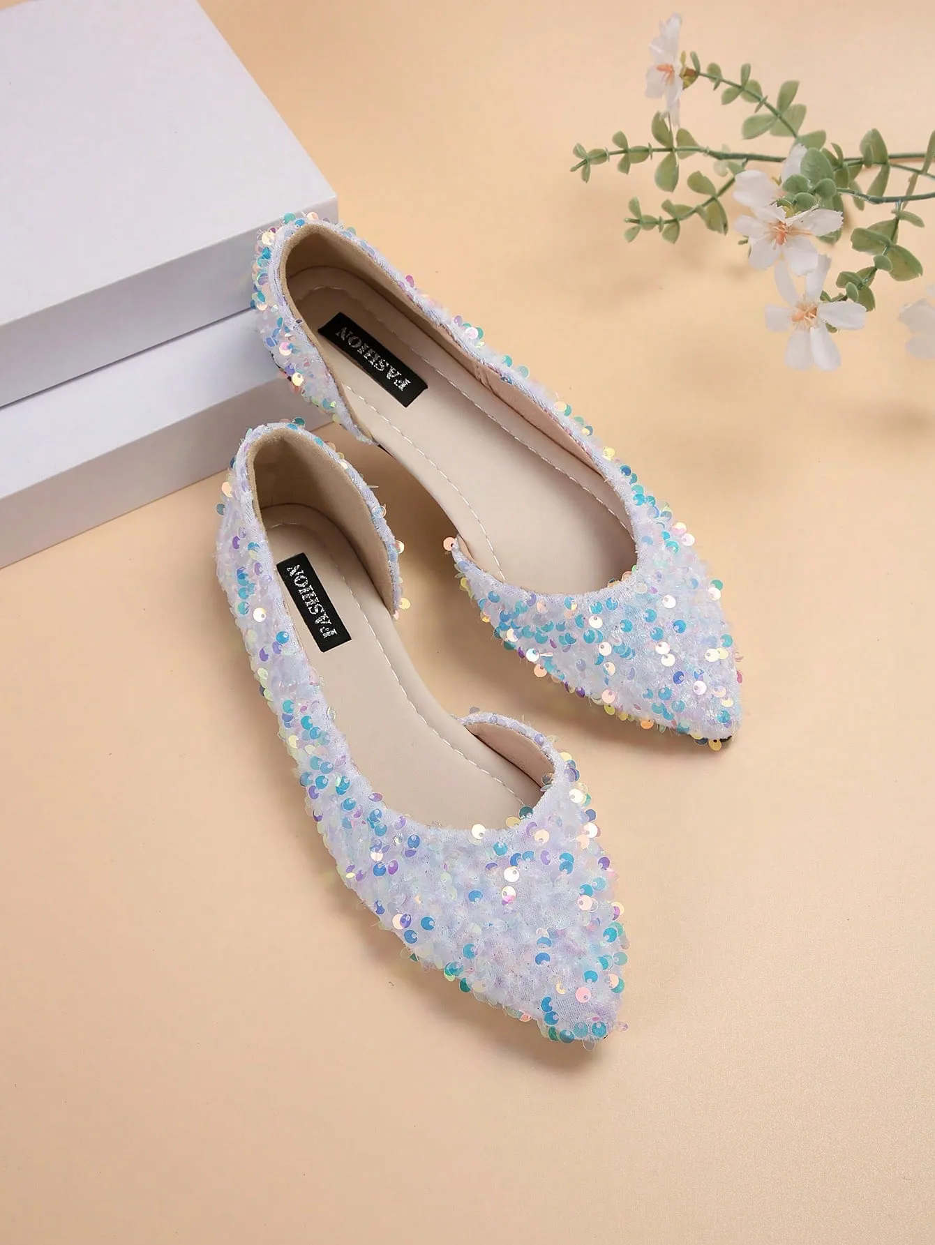 Fashionable Women's Flat Shoes