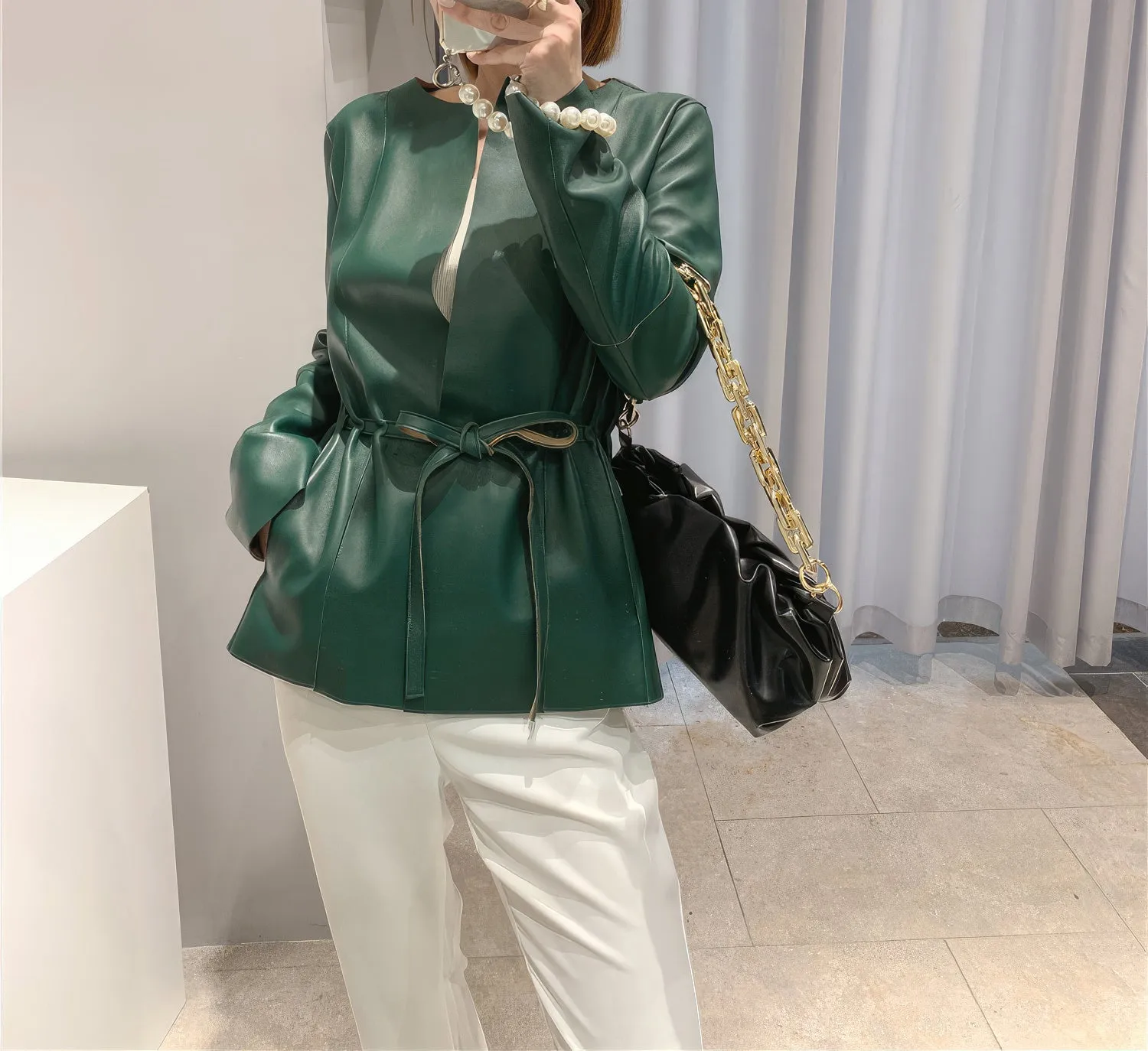 Women’s Green Genuine Sheepskin Round Neck Casual European Streetwear Top Fashion Pleated Simple Classic Leather Coat